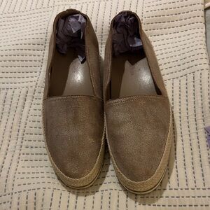 Donald Pliner leather shoes.